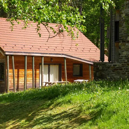 6/8 Personnes - Les Sous-bois De La Bastide-Puylaurent